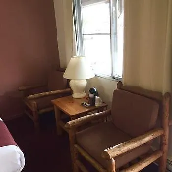 Rawhide Hotel 2*